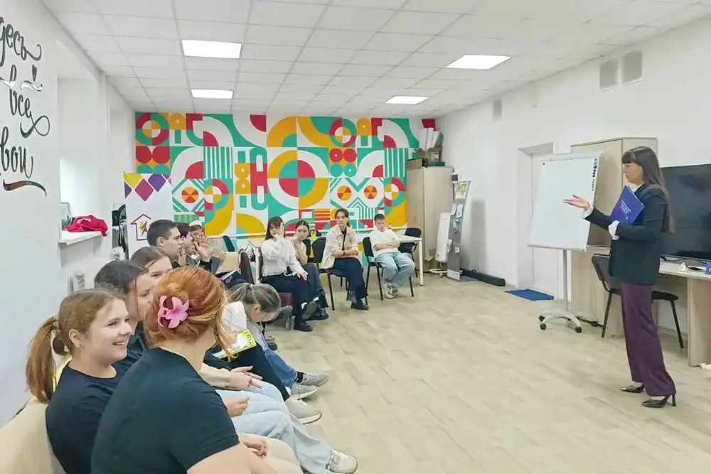 Президент «Ассоциации профессиональных медиаторов Чувашской Республики» Екатерина Николаевна Саламатова ответила на вопросы подростков о реальной практике медиатора